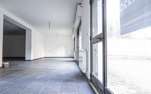 Locale commerciale (Piazza d’Armi) Via Pastorelli