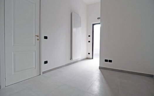 Locale commerciale (Centro storico) Via Simeonibus