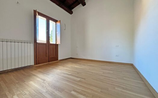 Affittasi ufficio con vista panoramica sul parco del Castello