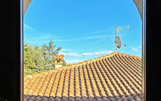 Affittasi ufficio con vista panoramica sul parco del Castello