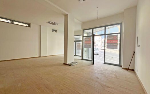 Vendesi locale commerciale in Via Sallustio