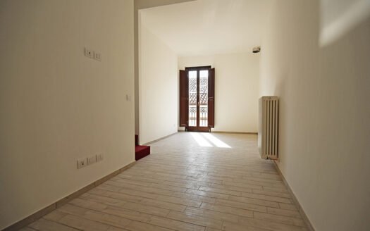 Affittasi attico con terrazzo su Piazza Duomo