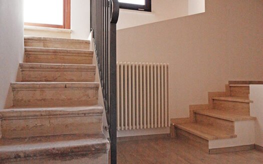 Affittasi attico con terrazzo su Piazza Duomo