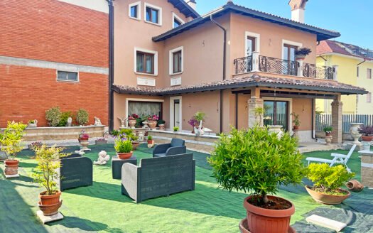 Villa unifamiliare nell'immediata periferia