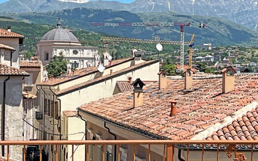 Cielo terra indipendente alle spalle del Corso