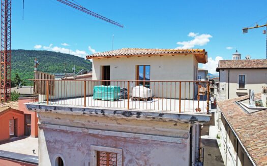 Cielo terra indipendente alle spalle del Corso