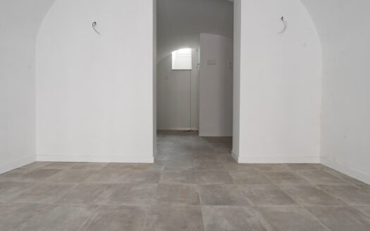 Affittasi locali commerciali varie metrature in centro storico