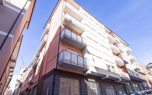 Locali commerciali in Via Sallustio