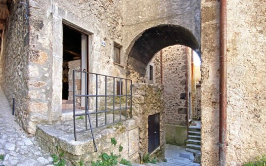 Soluzioni da ristrutturare a S.Stefano di Sessanio