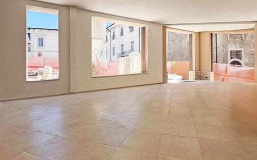 Palazzina demolita e ricostruita in Piazza S.Pietro