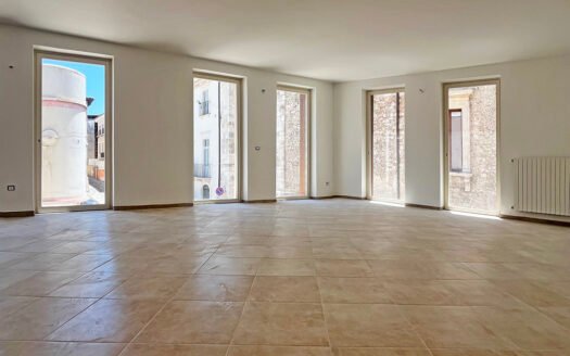 Palazzina demolita e ricostruita in Piazza S.Pietro