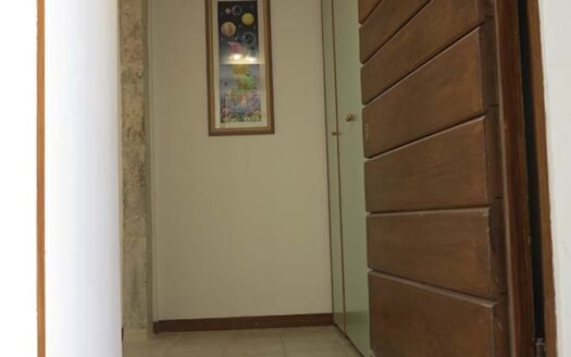 Trilocale in palazzo storico in Piazza S.Giusta