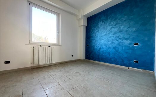 Vendesi fabbricato ad uso ufficio
