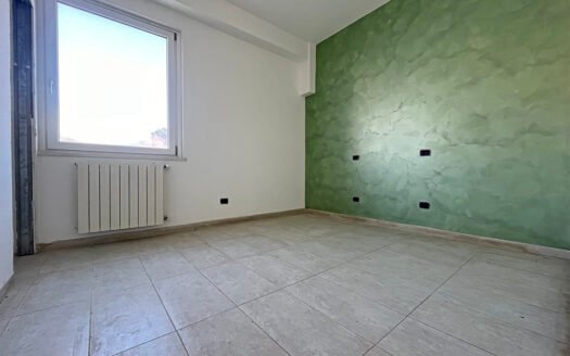 Vendesi fabbricato ad uso ufficio