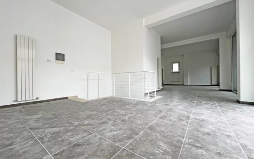 Ampio locale commerciale di nuova costruzione