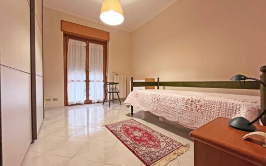 Appartamento Luminoso con Vista Panoramica in Affitto