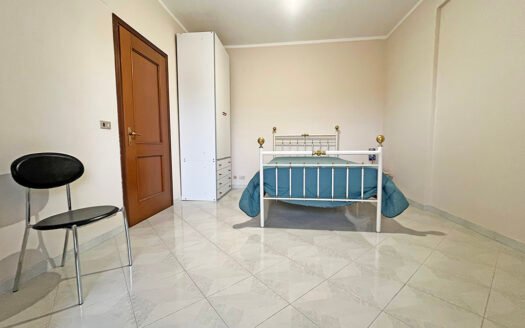 Appartamento Luminoso con Vista Panoramica in Affitto