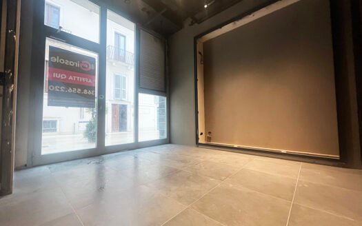 Locale commerciale in zona centralissima e vivace