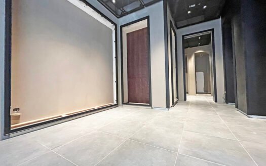 Locale commerciale in zona centralissima e vivace