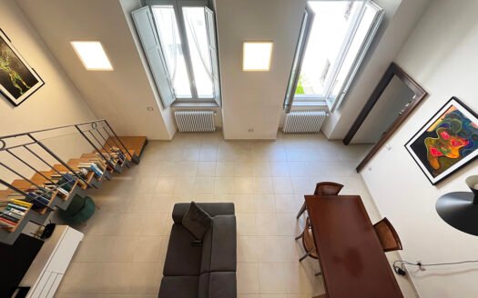 Elegante appartamento con cantina in centro storico