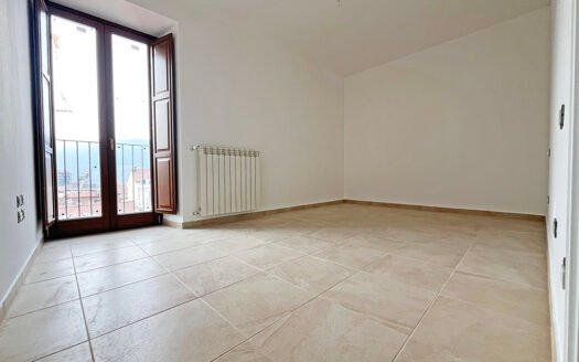 Duplex in vendita con ascensore, garage e cantina