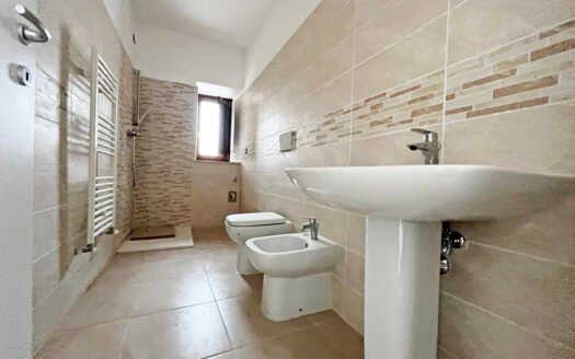 Duplex in vendita con ascensore, garage e cantina