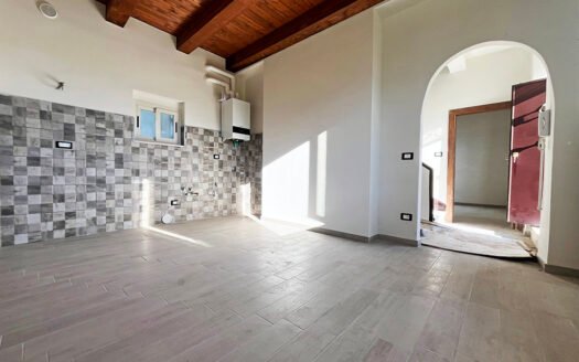 Casa indipendente con giardino a Montereale