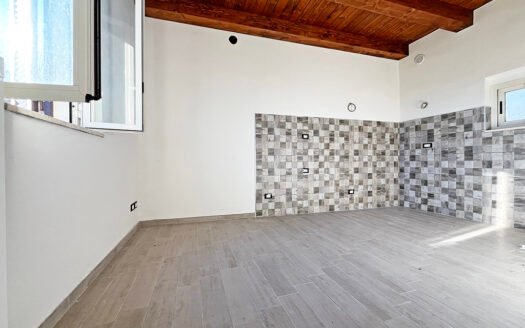Casa indipendente con giardino a Montereale