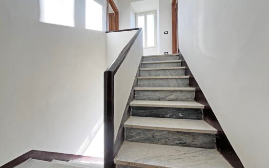 Casa indipendente con giardino a Montereale