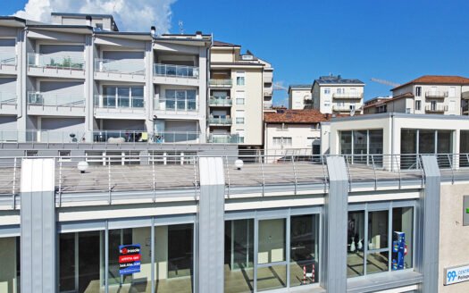 Affittasi nel Centro Polifunzionale "City Center"