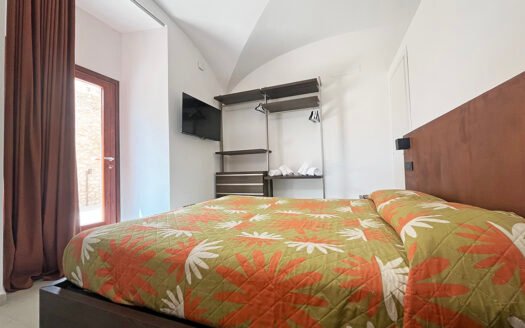 Affittasi appartamento indipendente con cortile e posto auto