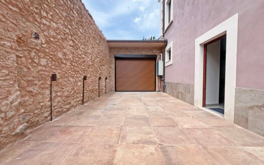 Affittasi appartamento indipendente con cortile e posto auto