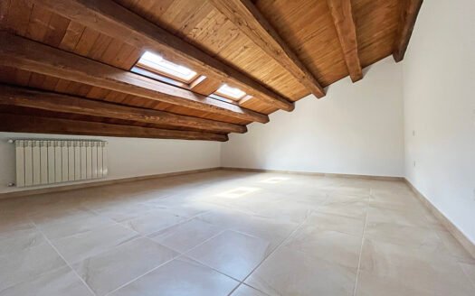Duplex in vendita con ascensore, garage e cantina